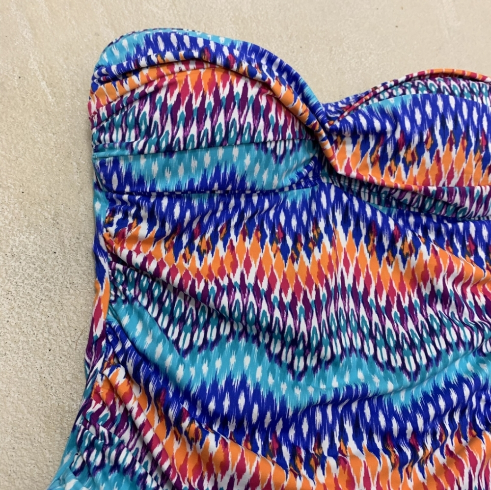 La Blanca One-piece Swim - Picture 2 of 4